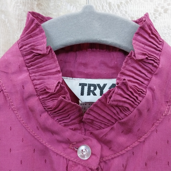 Vintage 1970s Button Front Blouse Top Ruffle Cuffs Collar Try 1 Magenta Size S M - Picture 3 of 7